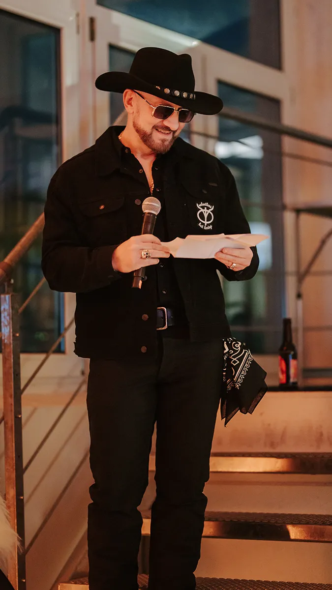 freiheit.com co-founder, CEO and Head of Engineering Stefan thanks all members and celebrates their successes